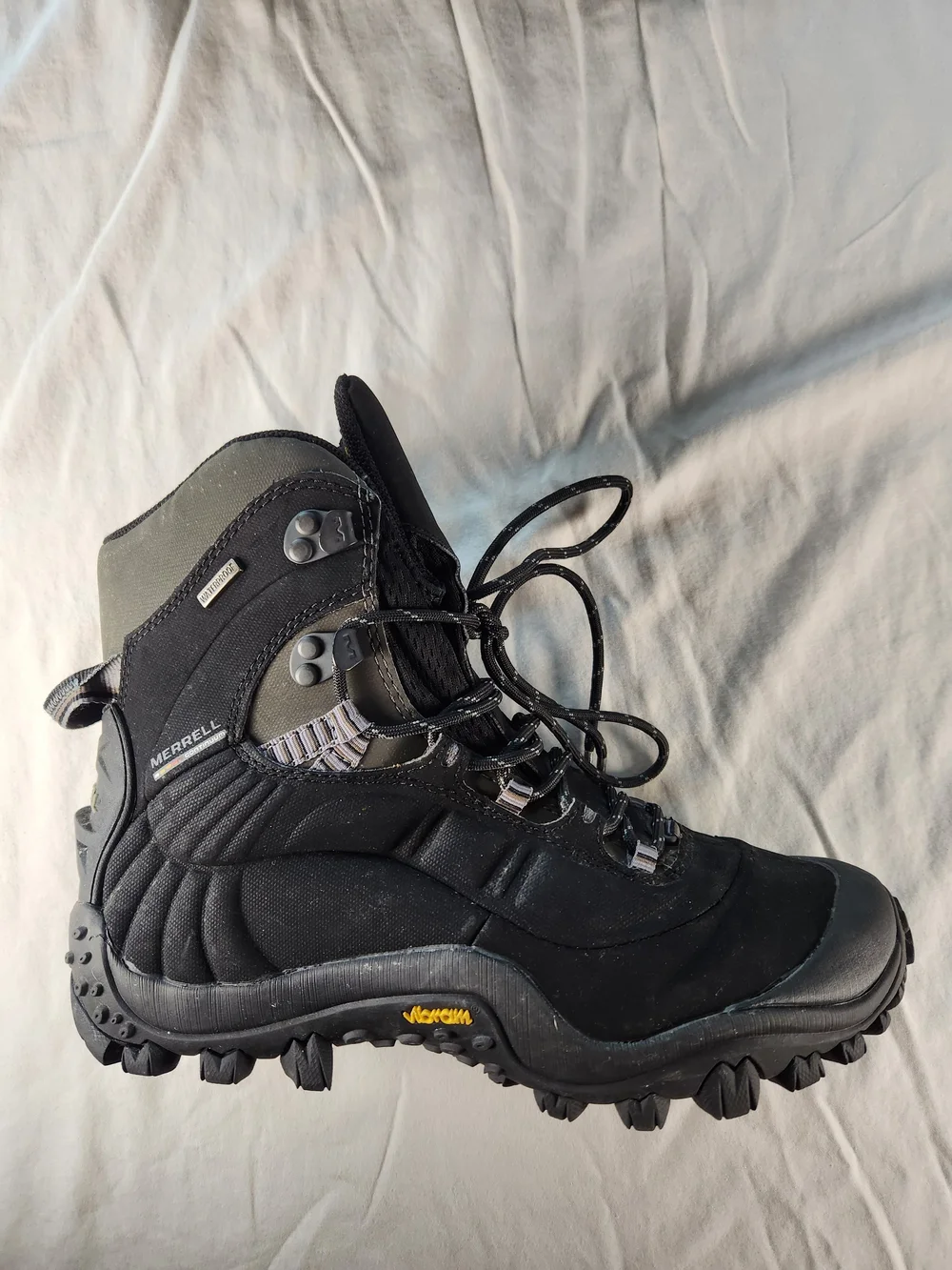 Merrell Waterproof Thinsulate Ultra 400g Vibram Hiking Boots US Mens Size 7